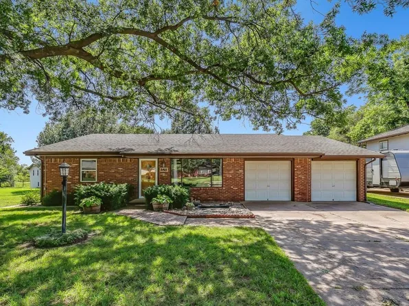 345 S Lee St, Clearwater, KS 67026