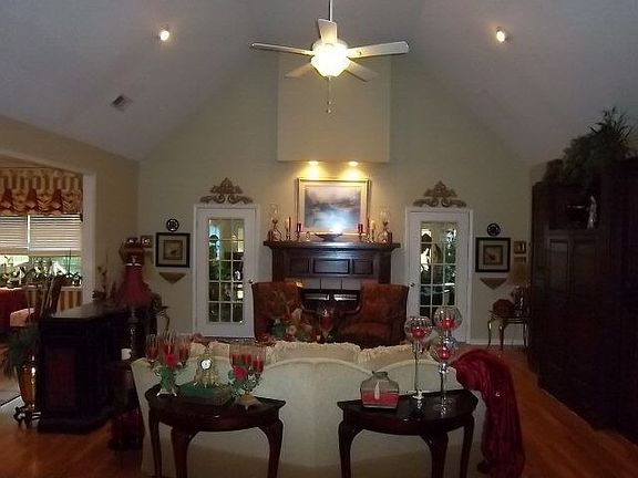 5th image of 20 Cherrywood Dr