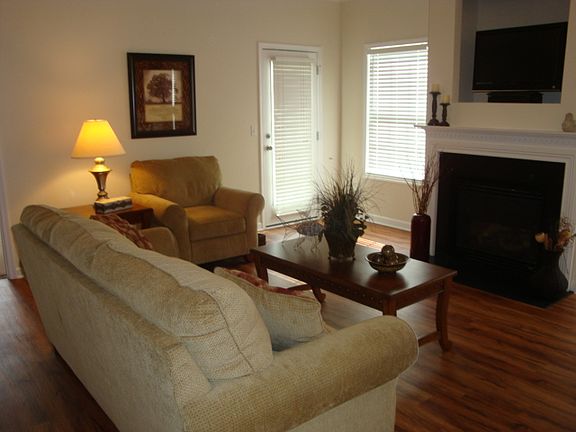 5th image of 5301 Woodhollow Rd