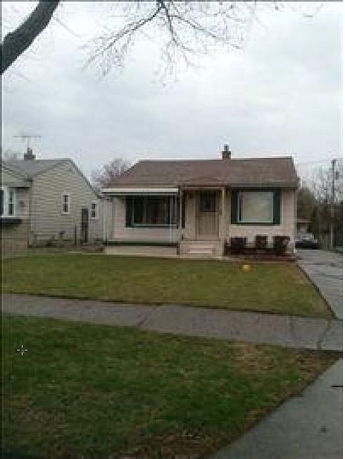 1st image of 19403 Woodland St