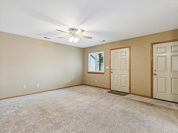 3rd image of 220 N Residence St