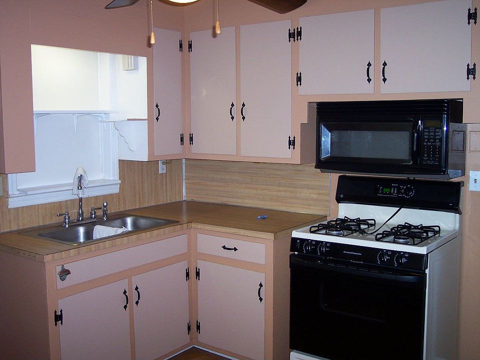 2nd image of 140 Robinhood Rd