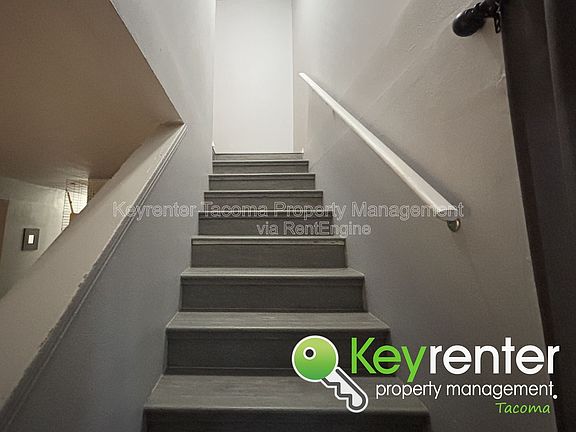 5th image of 228 E 62nd St #3