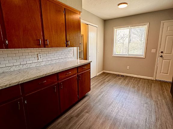 4th image of 14901 Dutchmans Dr