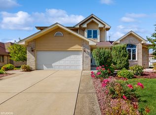 7824 Glenfield Ave, Tinley Park, IL 60487