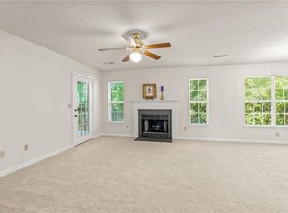 35D Meadowood Glen Way, Greensboro, NC 27409