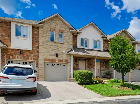 5151 Upper Middle Rd #11, Burlington, ON L7L 7C8