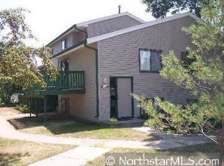 4857 Grenwich Way N, Oakdale, MN 55128