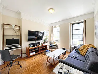 Rented by Urban Real Estate Property Group Inc