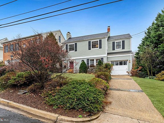 4th image of 8503 Bradmoor Dr