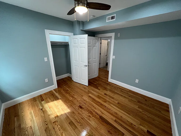 15 Harold St #4 — Photo 11