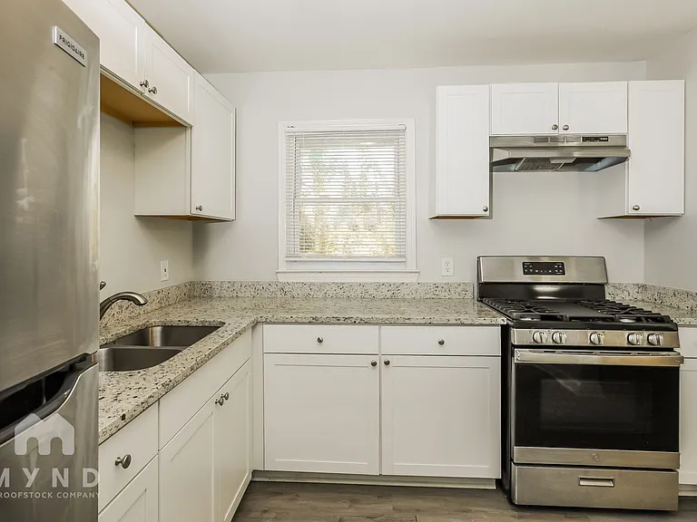 4769 Ridgewood Dr — Photo 10