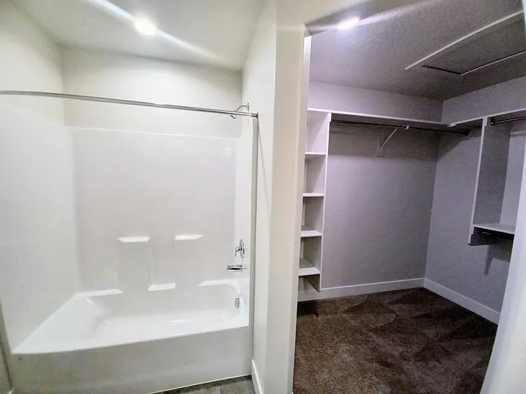2021 N 3960 W — Photo 44