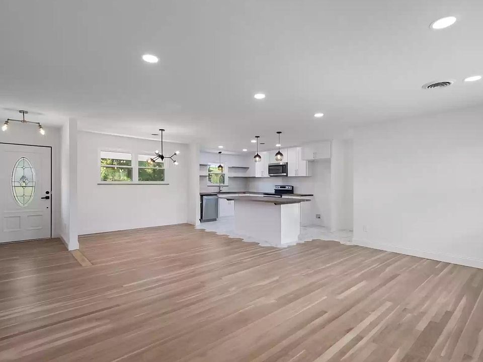 1st image of 8104 Hayden Dr