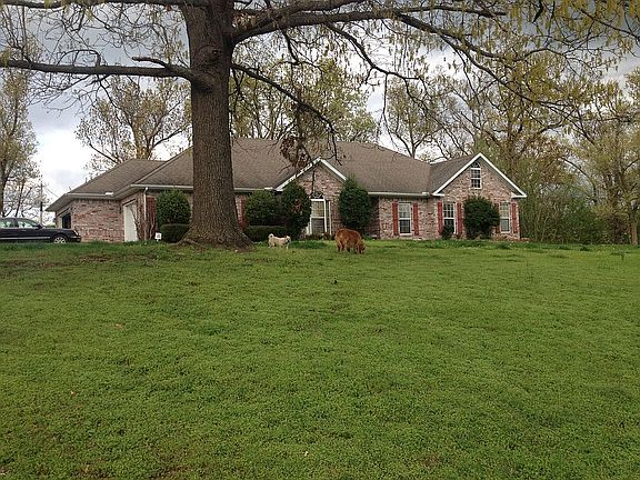 2nd image of 12004 Red Oak Dr #2055