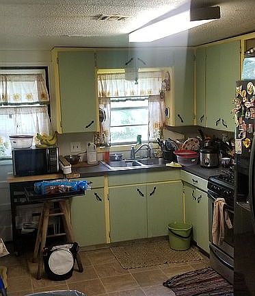 5th image of 717 E Hilltop Dr