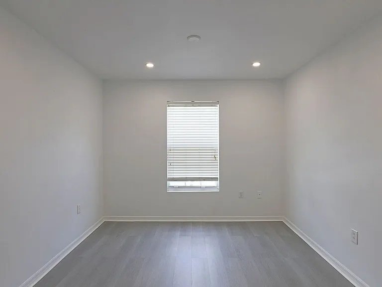 3629 Pine Oak Cir #102 — Photo 10