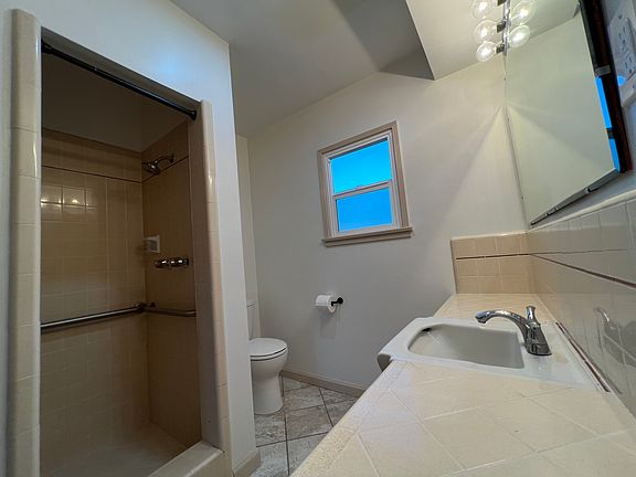 5th image of 17419 Falda Ave