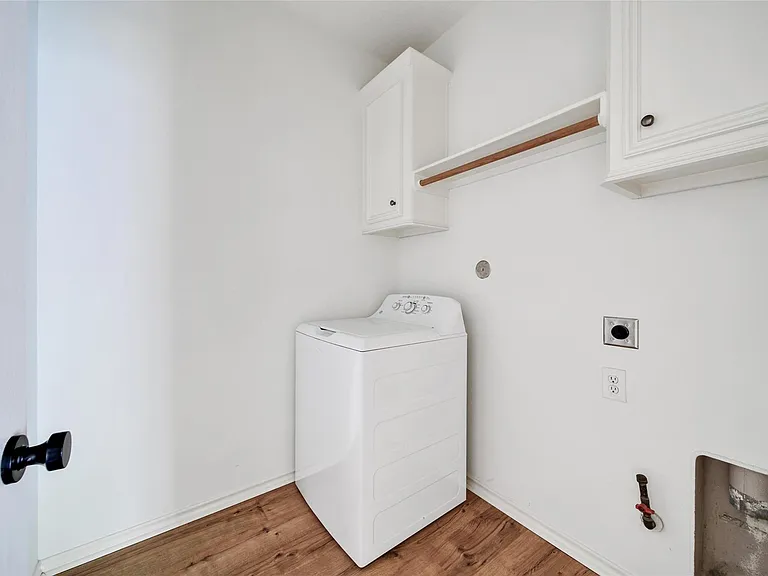 15575 Kitty Hawk Dr — Photo 30
