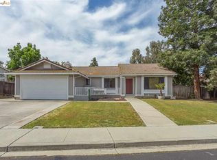 284 Persimmon Dr, Brentwood, CA