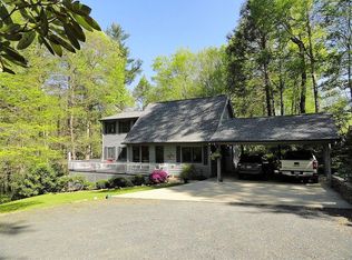 39 Otter Ln, Spruce Pine, NC 28777