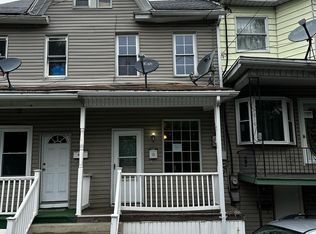 211 E Saylor St, Mount Carmel, PA 17851