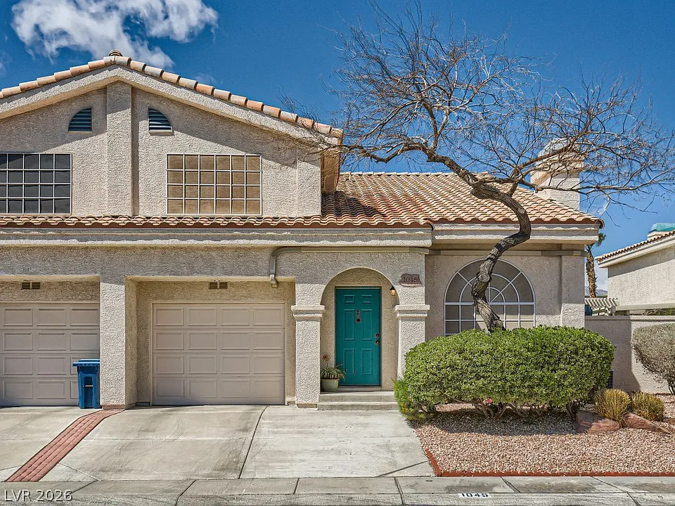 1045 Grammy Dr