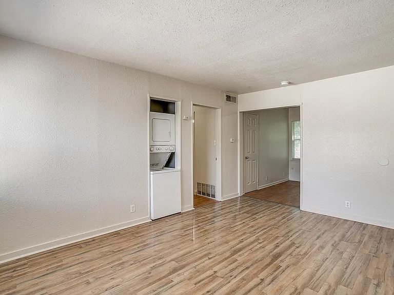 3419 S University Dr #D — Photo 7