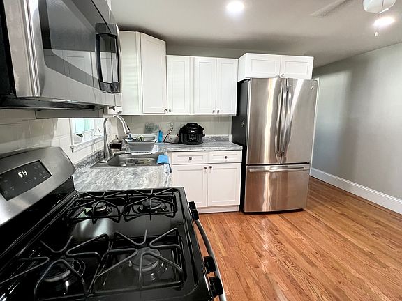 2nd image of 81 Oakwood Ave
