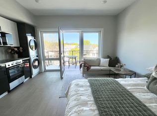 872 Broadway #205, Somerville, MA 02144