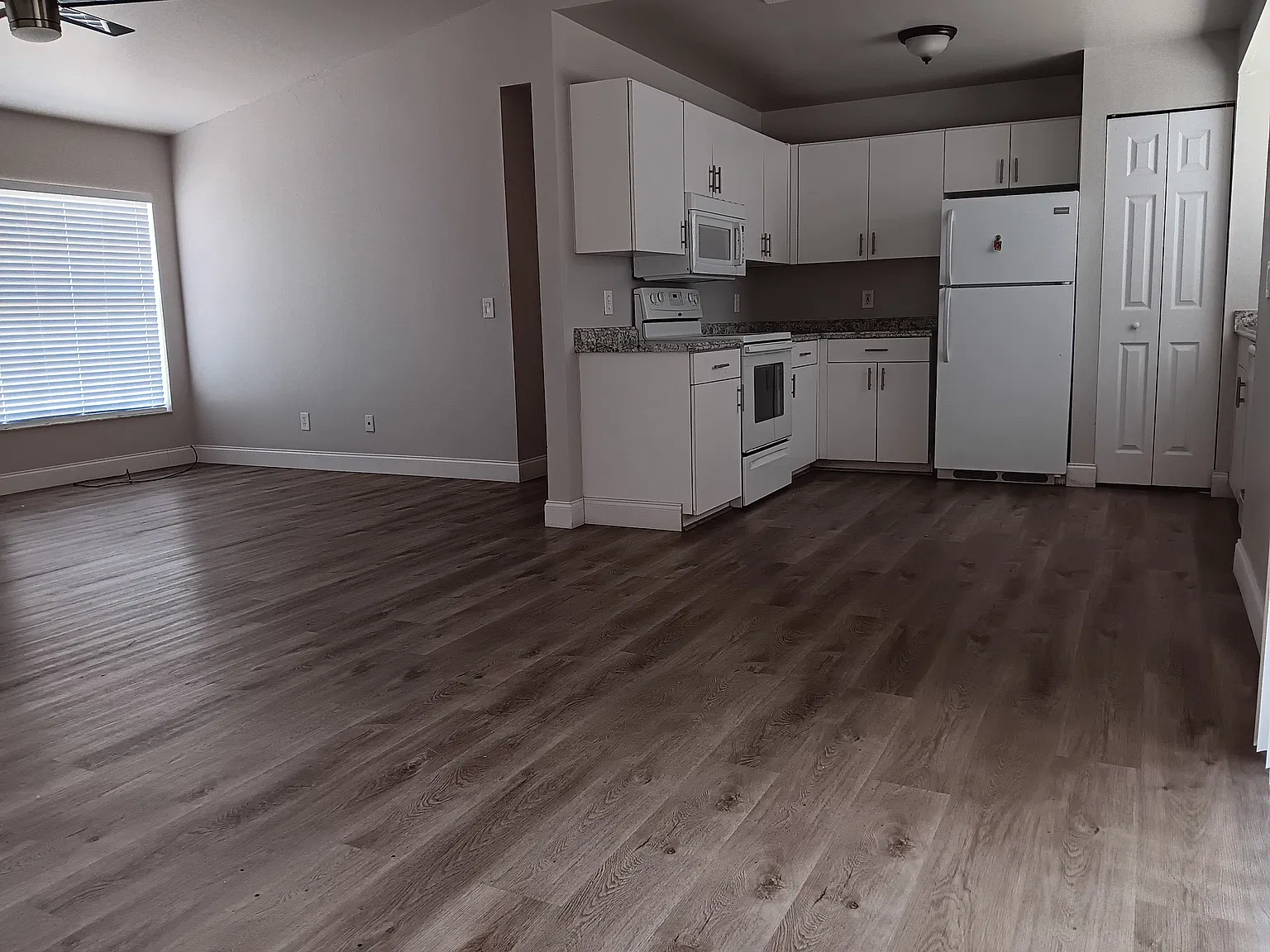 3 bed, 1053 sqft, $1,800 — Photo 3