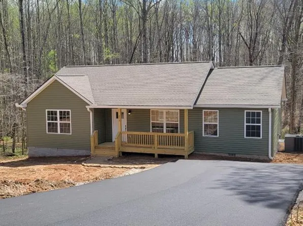 478 Hickory Ln, Sparta, TN 38583