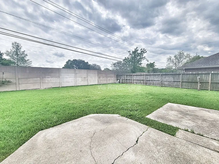 2715 Sailors Moon Dr — Photo 2