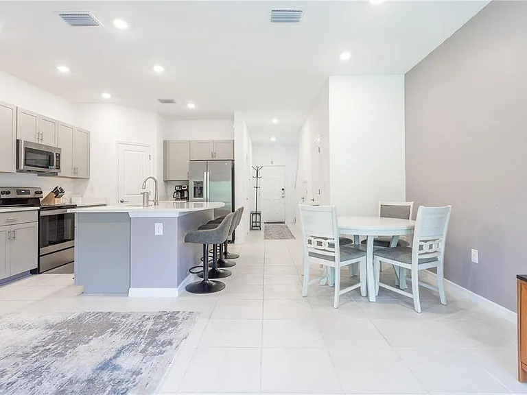 8473 Lunar Skye St — Photo 21