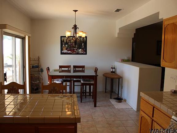 5th image of 941 Fremont Pl