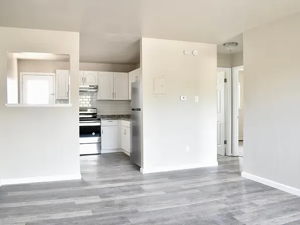 2545 King St APT 3, Colorado Springs, CO 80904