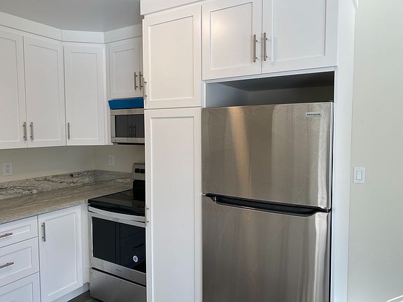 3rd image of 4386 Copeland Ave #2