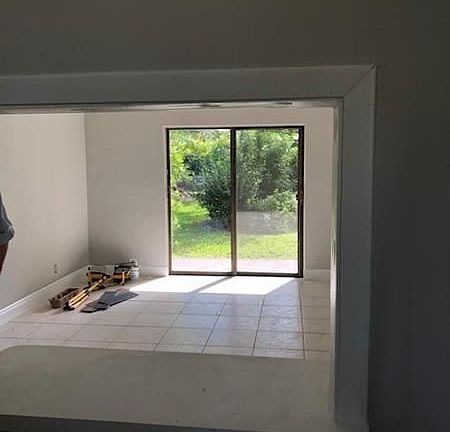 5th image of 1286 NE 30th St APT 3