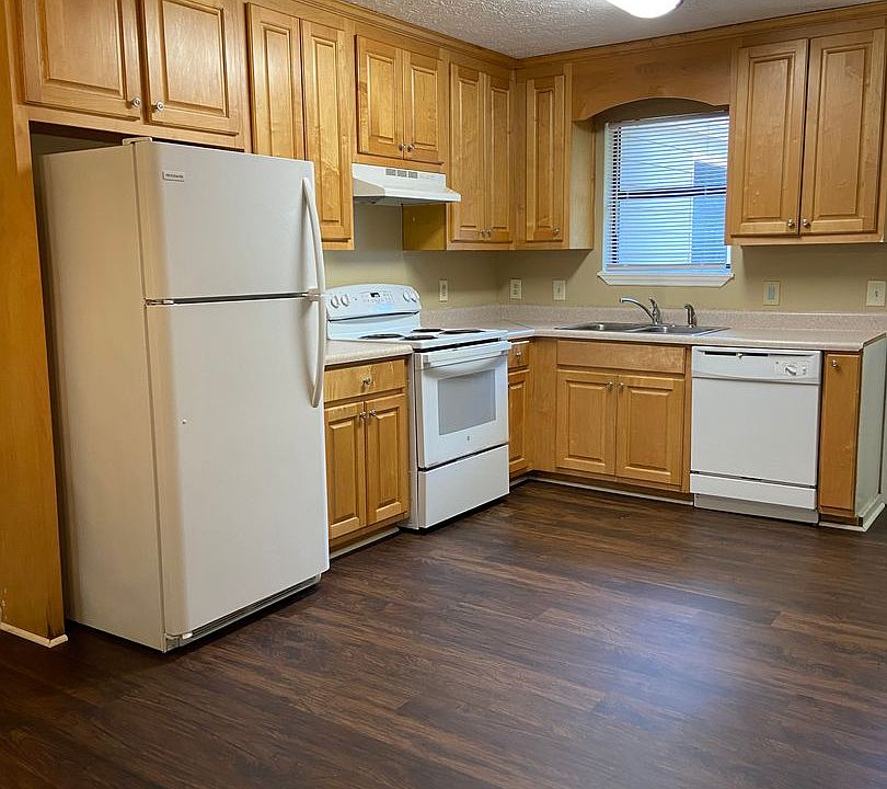 1st image of 107 Vintage Ct #109