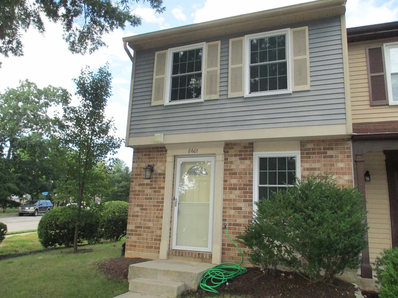 Modern 2BR TH for Rent! — Photo 1