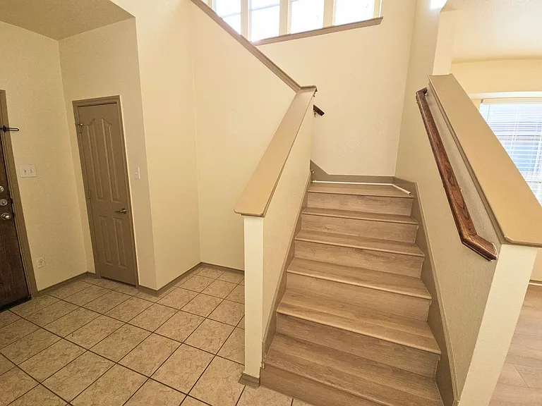 10945 Hawks Landing Rd — Photo 15