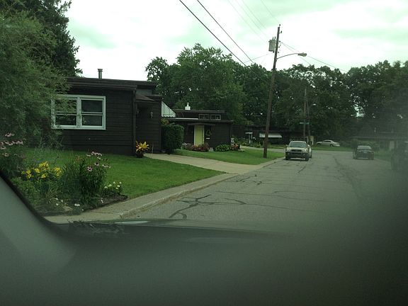 4th image of 2827 Fir Ln
