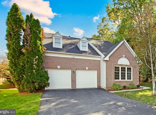 3725 Freehill Ln, Fairfax, VA 22033