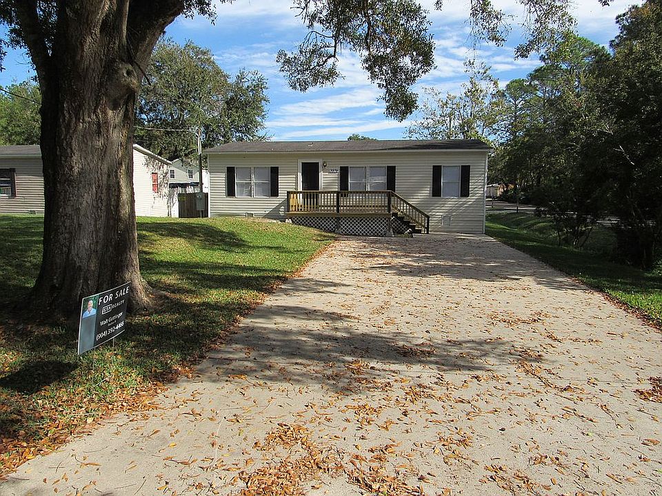 2nd image of 3576 Evernia St