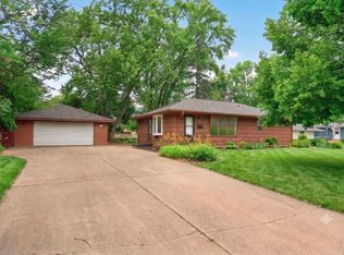 6941 Idaho Ave N, Brooklyn Park, MN 55428