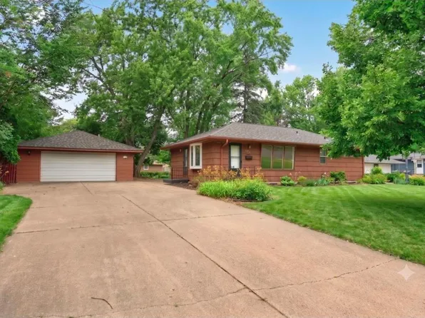 6941 Idaho Ave N, Brooklyn Park, MN 55428