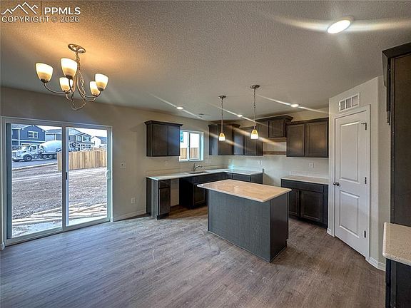 5th image of 8275 Henzlee Pl