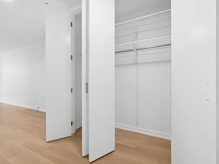 75 W End Ave #P5H — Photo 8
