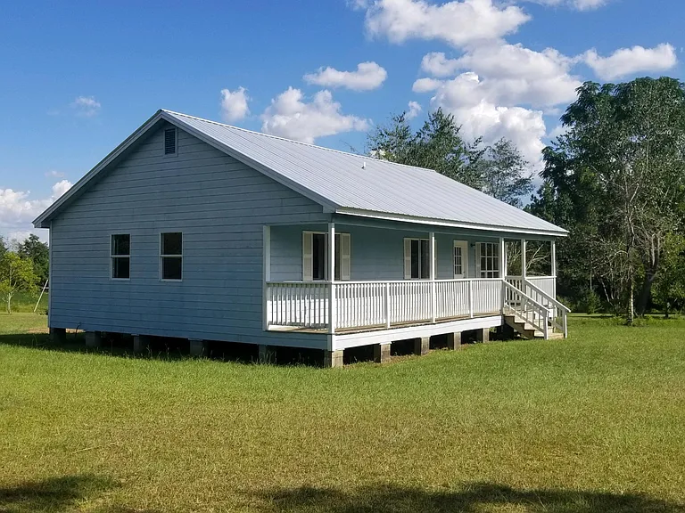 7046 N State Highway 123 — Photo 3