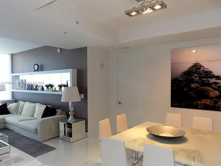 18201 Collins Ave #3906 — Photo 4